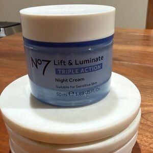 No7 Lift & Luminate Triple Action Night Cream - For sensitive skin